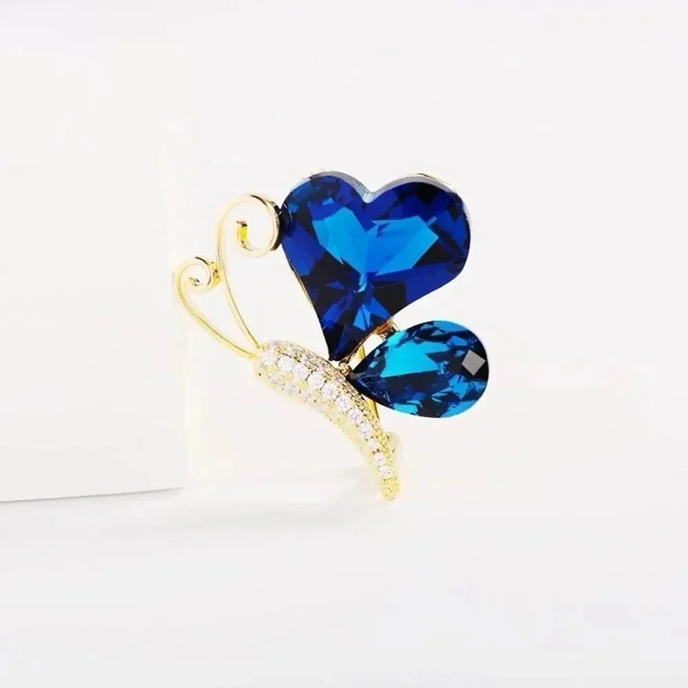 VQ Butterfly Brooch - Picture 6 of 8